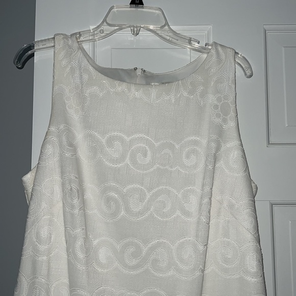 White lace sleeveless dress - Picture 3 of 3